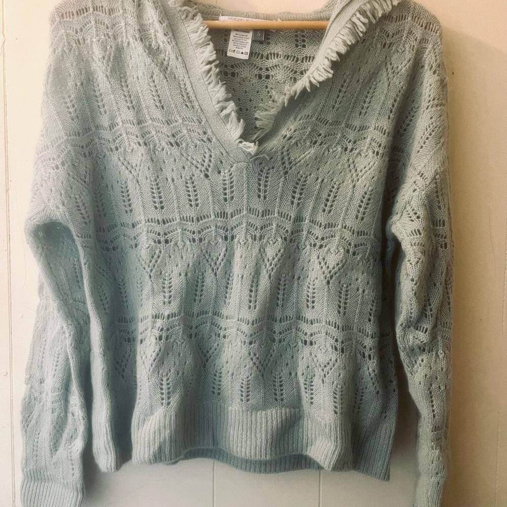 Stitch & Needle | Cashmere V-Neck Sweater